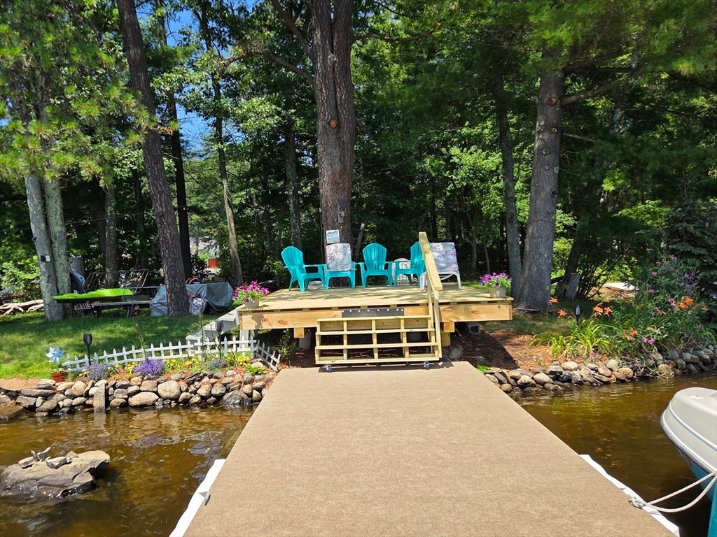 881 Flat Hill Rd