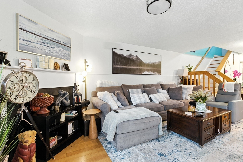 102 Chapman Pl 102