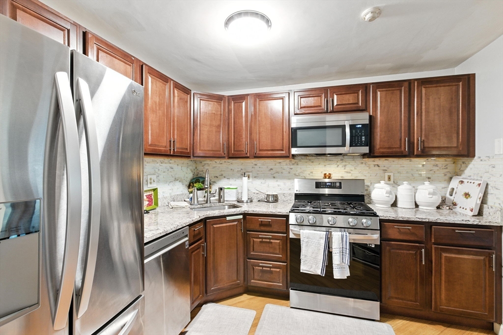 102 Chapman Pl 102