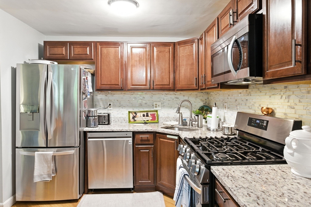 102 Chapman Pl 102