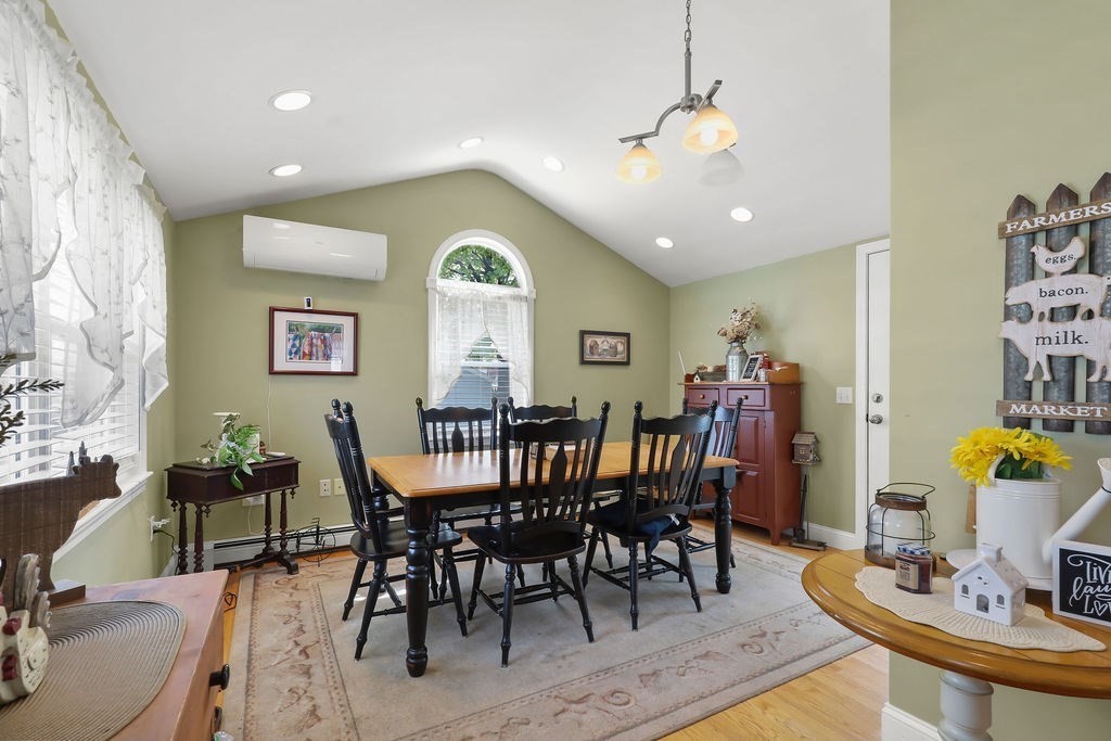 34 Harbeck St