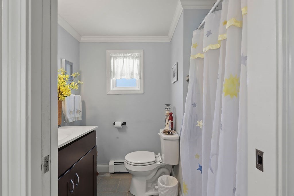 34 Harbeck St, Acushnet, MA Photo #6