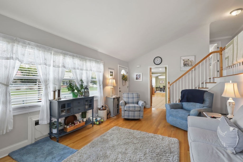 34 Harbeck St, Acushnet, MA Photo #10