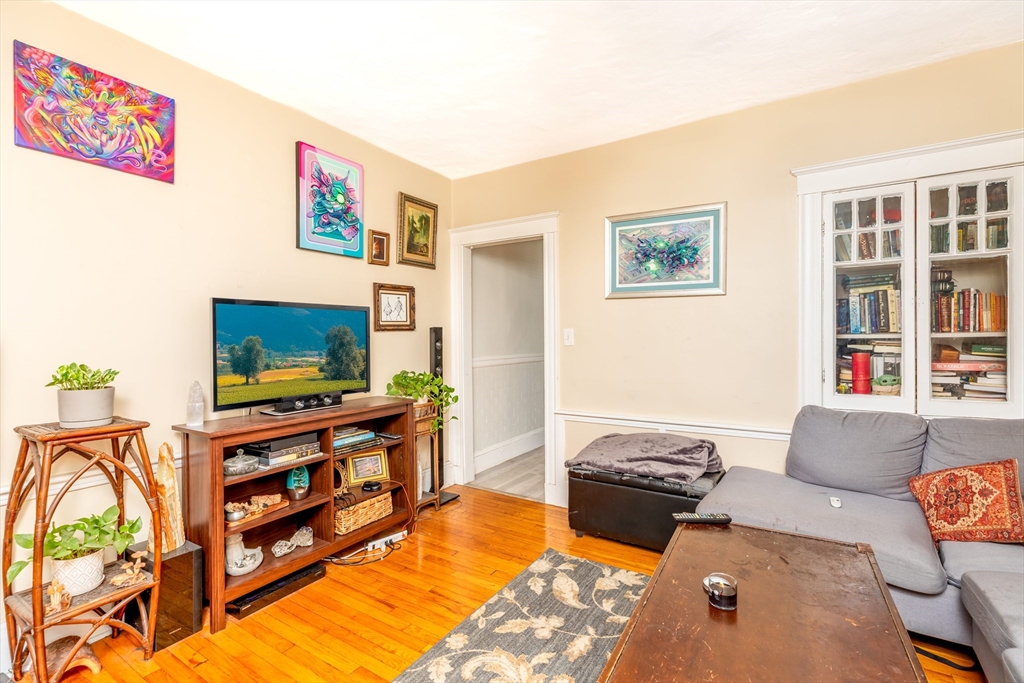 67 Whitten St