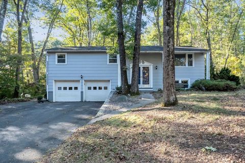 Photo of 32 Stonewall Dr, Northampton, MA 01060 (MLS # 73444381)