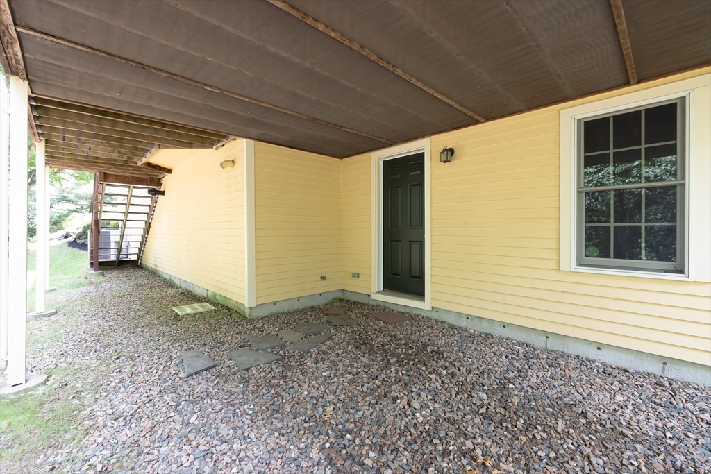 Natick, Massachusetts 01760, United States, 4 Bedrooms Bedrooms, ,3 BathroomsBathrooms,Residential,Active,180265