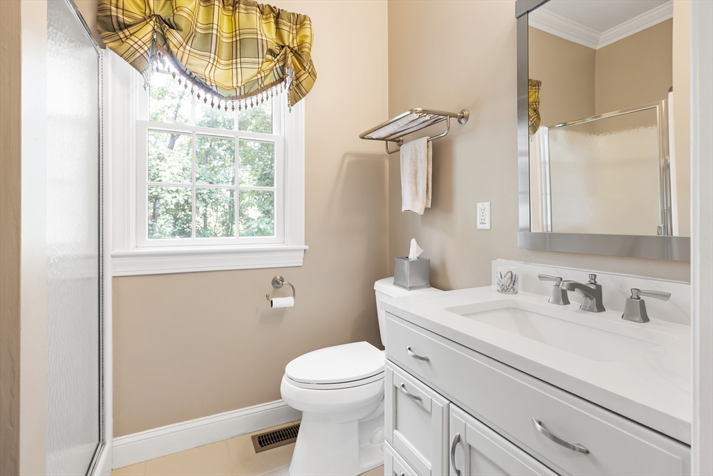 Natick, Massachusetts 01760, United States, 4 Bedrooms Bedrooms, ,3 BathroomsBathrooms,Residential,Active,180265