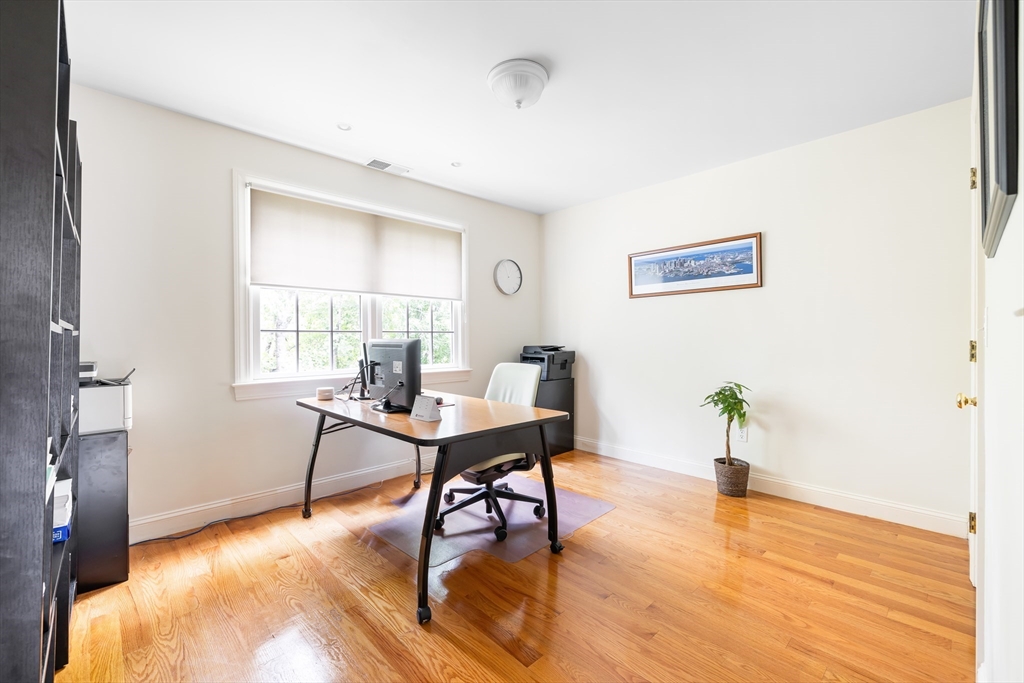 Natick, Massachusetts 01760, United States, 4 Bedrooms Bedrooms, ,3 BathroomsBathrooms,Residential,Active,180265