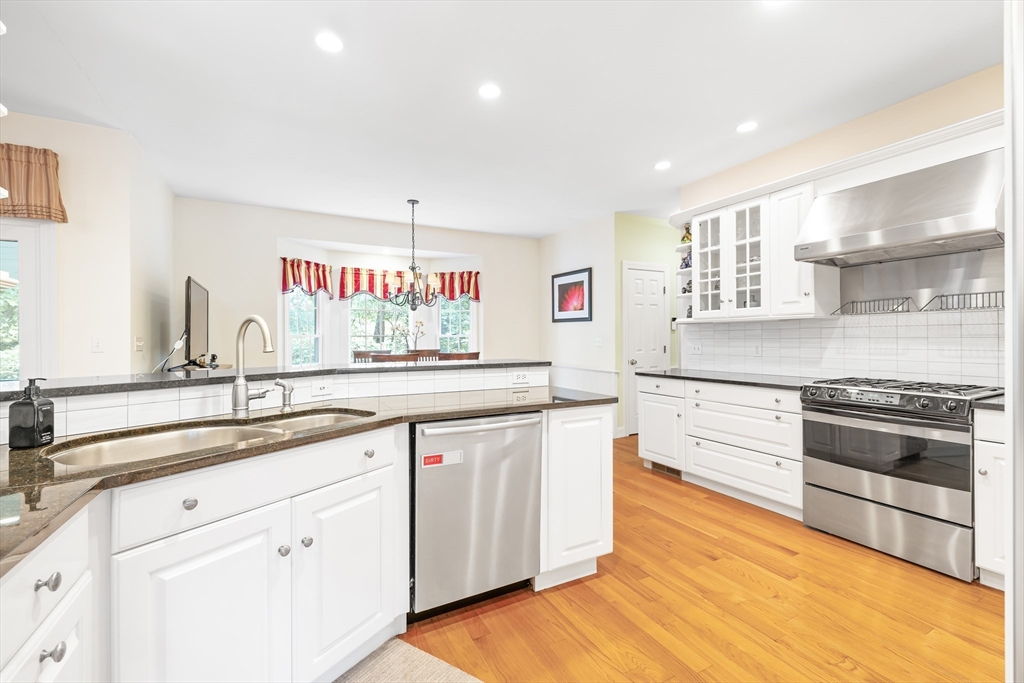 Natick, Massachusetts 01760, United States, 4 Bedrooms Bedrooms, ,3 BathroomsBathrooms,Residential,Active,180265