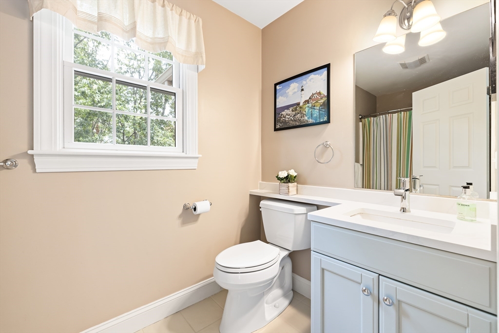 Natick, Massachusetts 01760, United States, 4 Bedrooms Bedrooms, ,3 BathroomsBathrooms,Residential,Active,180265