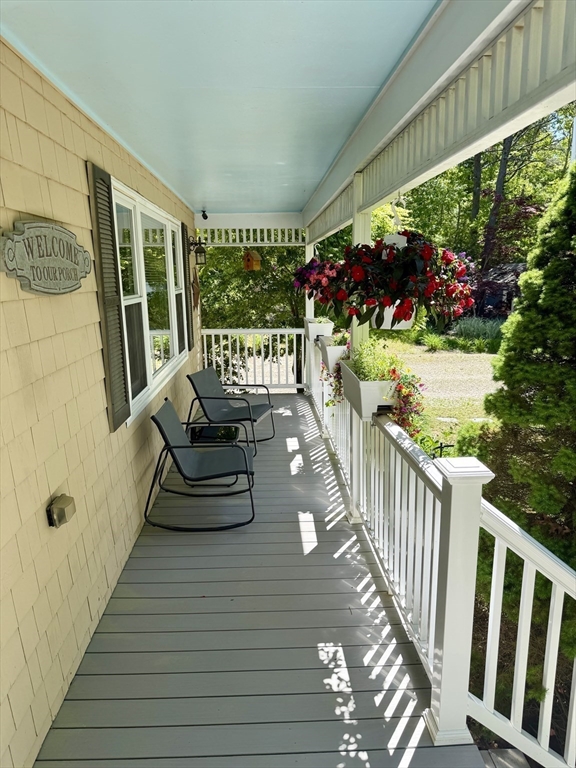 30 Sandy Beach Rd