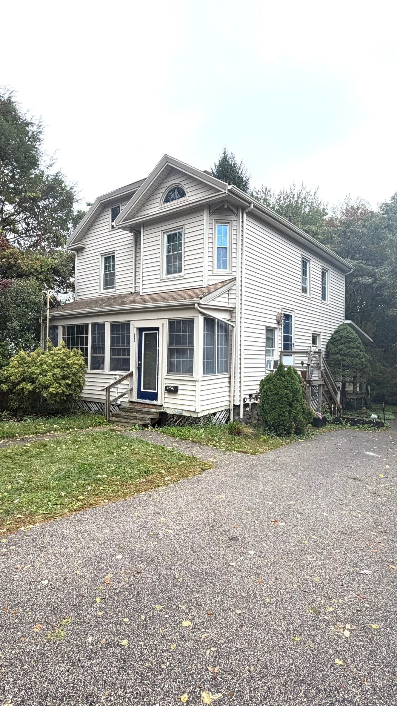 655 N Main St