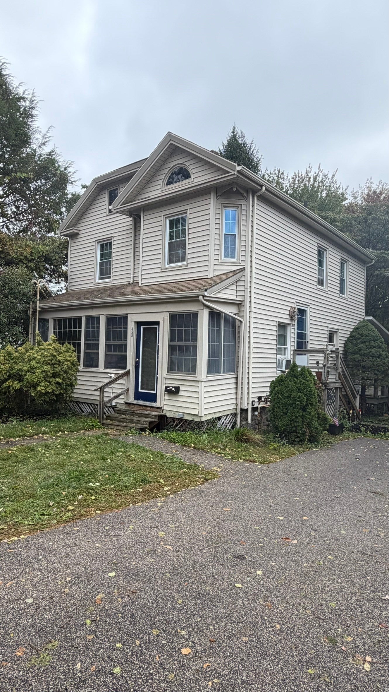 655 N Main St