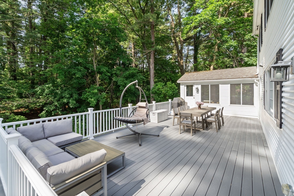18 Hearthstone Cir