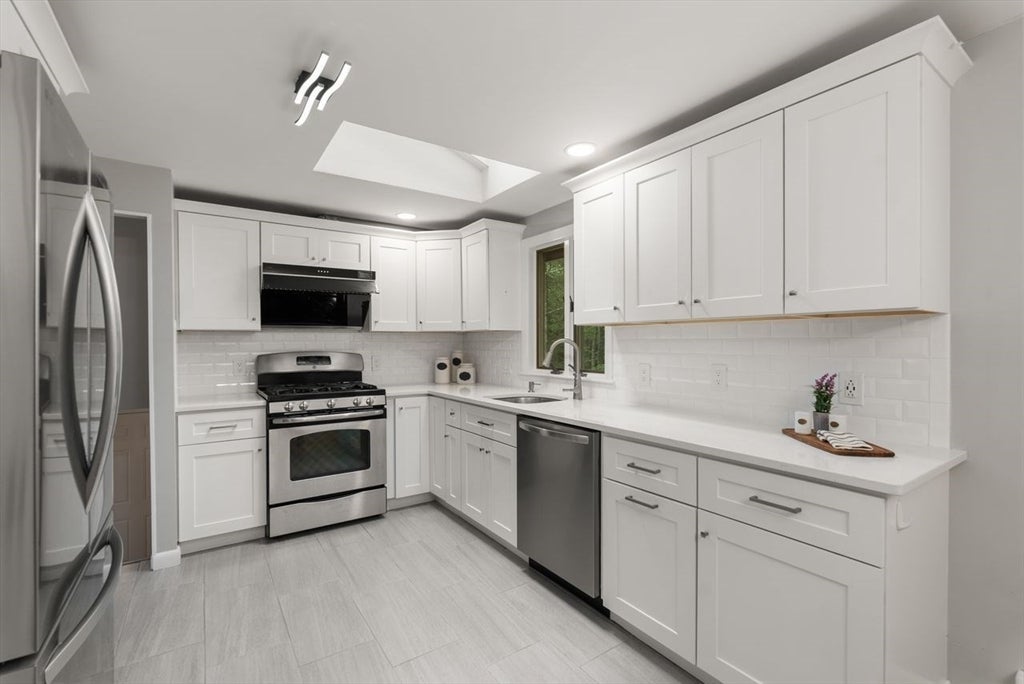 25 Meadowbrook Road, Sudbury, MA Photo #6