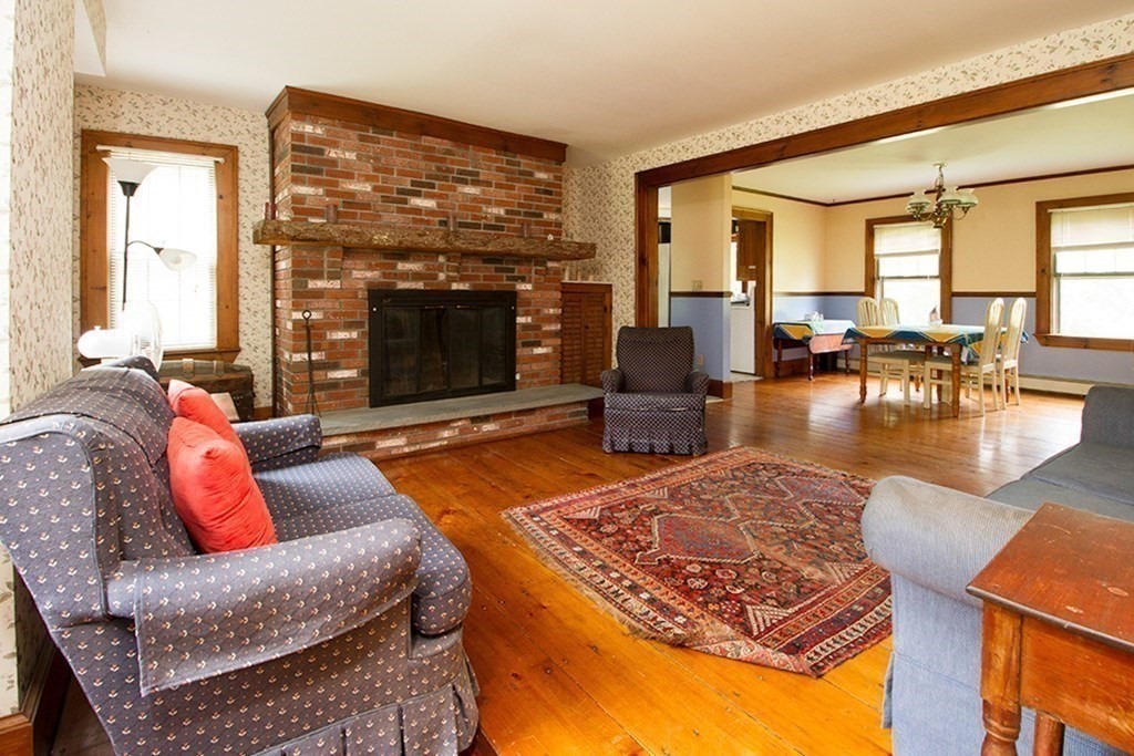 577 Old Harbor Rd 1
