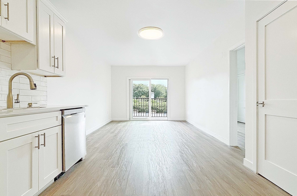 1133 North Shore Rd 205