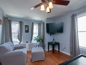 12 Perry St, Somerville, MA Photo #5
