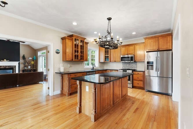 61 Bellflower Rd