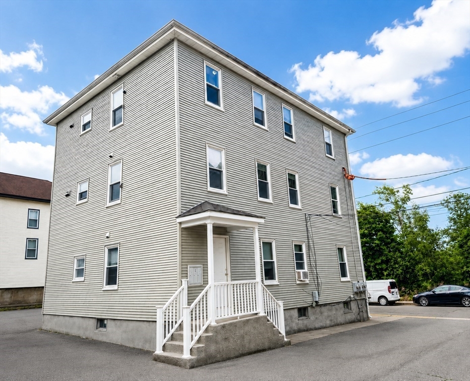 552 Alden St
