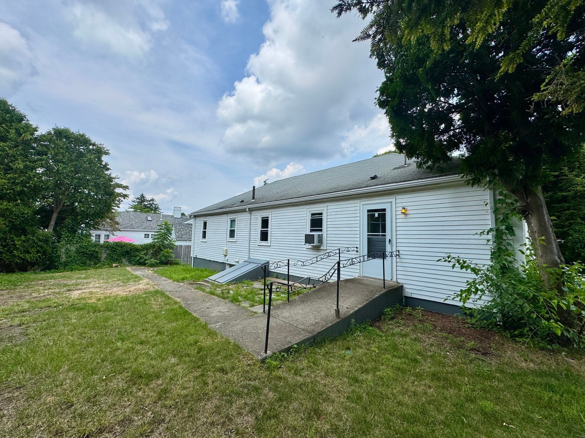 89 Stanley Rd #SF, Newton, MA Photo #33