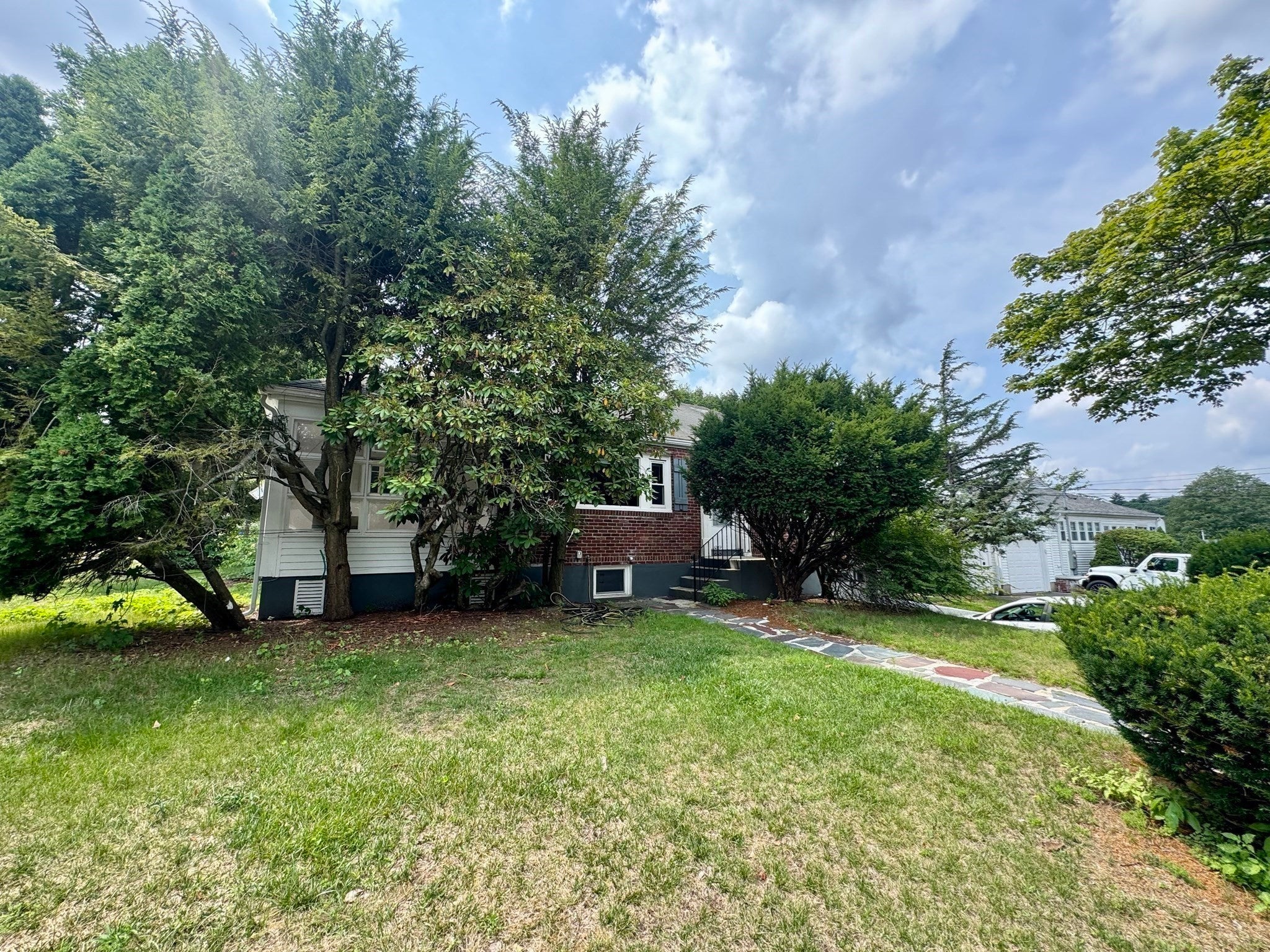 89 Stanley Rd #SF, Newton, MA Photo #34