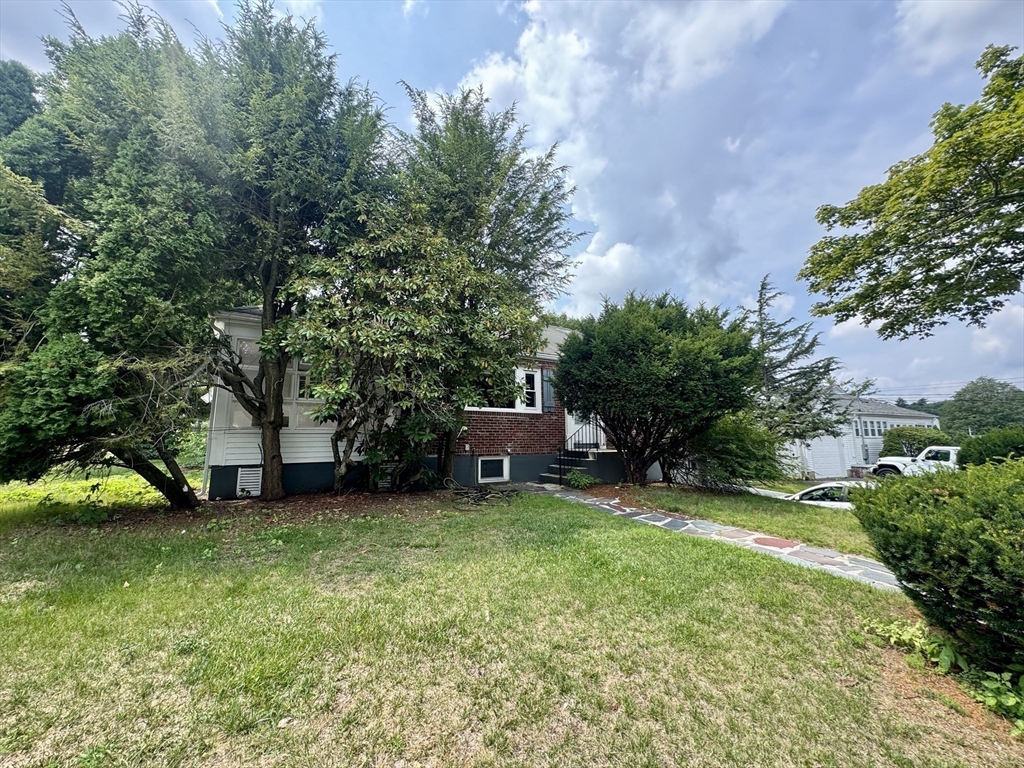 89 Stanley Rd #SF, Newton, MA Photo #34