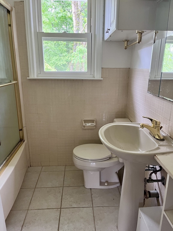 79 Newton Ave N AVE, Worcester, MA Photo #12