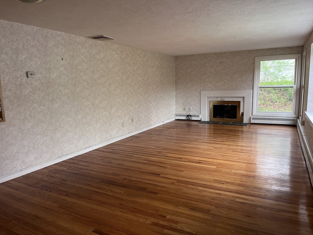 79 Newton Ave N AVE, Worcester, MA Photo #3