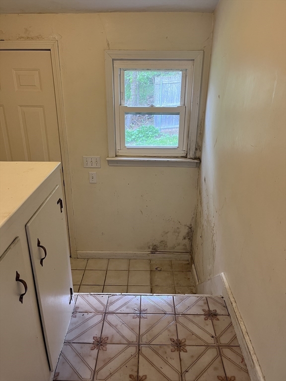 79 Newton Ave N AVE, Worcester, MA Photo #20