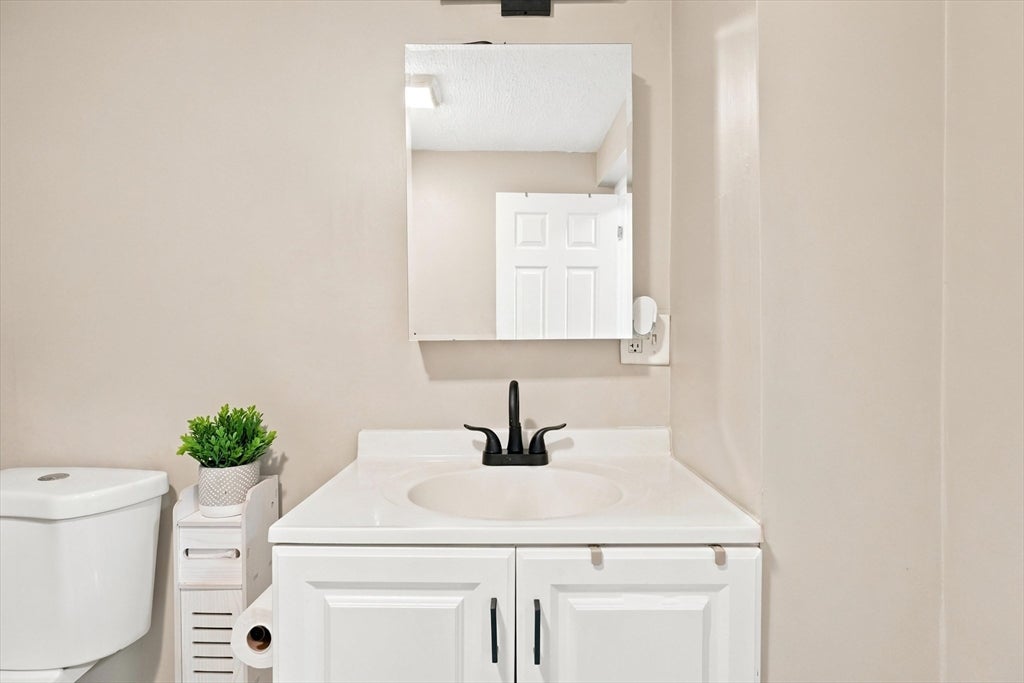 24 Walnut St, Fitchburg, MA, 24 Walnut St, Fitchburg, MA Photo #14