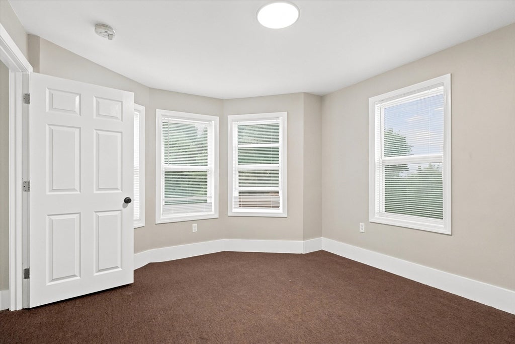 24 Walnut St, Fitchburg, MA, 24 Walnut St, Fitchburg, MA Photo #23