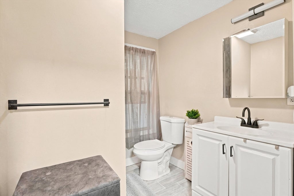 24 Walnut St, Fitchburg, MA, 24 Walnut St, Fitchburg, MA Photo #13