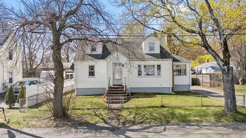 11 Nicholson St Lynn MA 01905