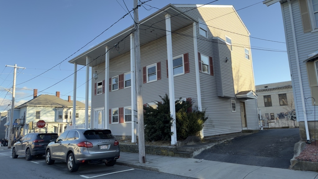 289 Bank St.