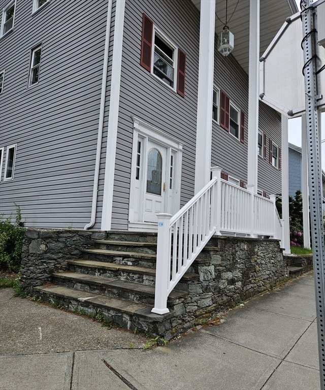 289 Bank St.