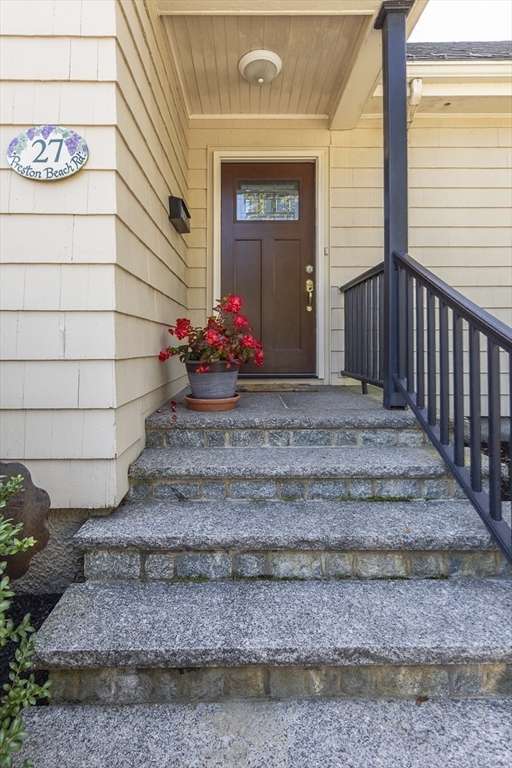 27 Preston Beach Road