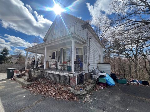 3 Regan Pl Leominster MA 01453