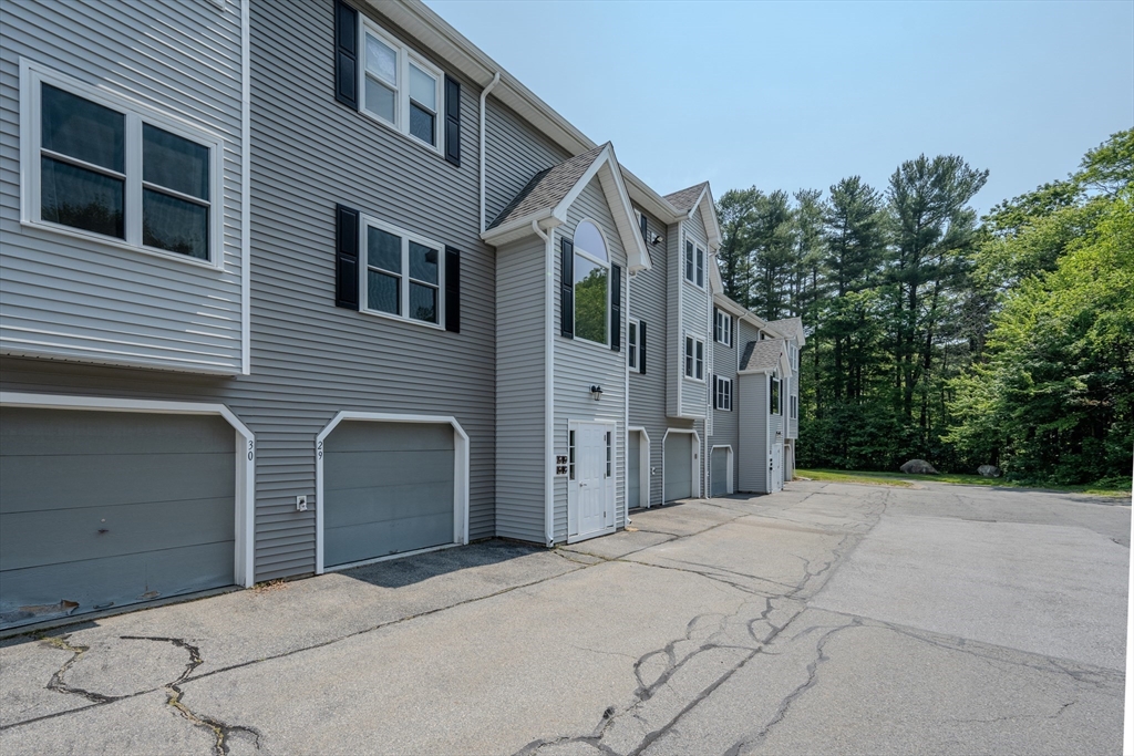 74 Tennis Plaza Rd 29