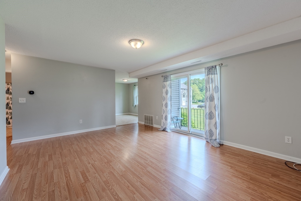 74 Tennis Plaza Rd 29