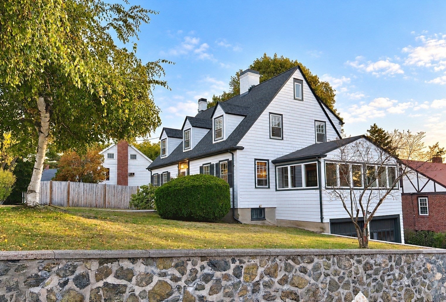 Photo of 54 Temple St, Arlington, MA