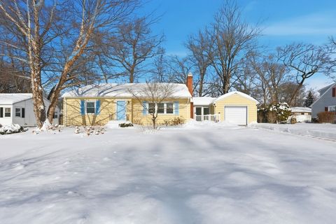 Photo of 46 Hadley St, Springfield, MA 01118 (MLS # 73478265)