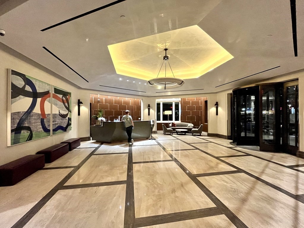 100 Lovejoy Wharf 8M