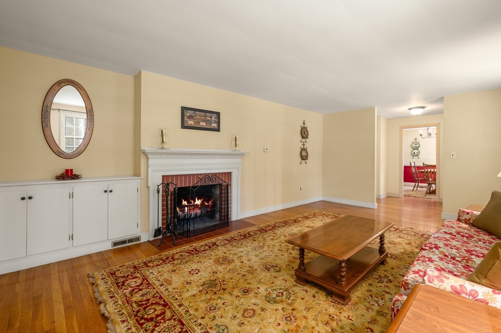 137 Perkins Row