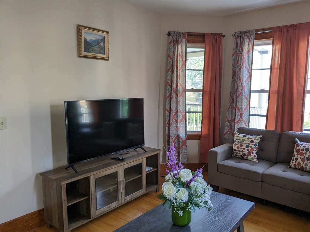 59 Edson Street 2 - Photo 3