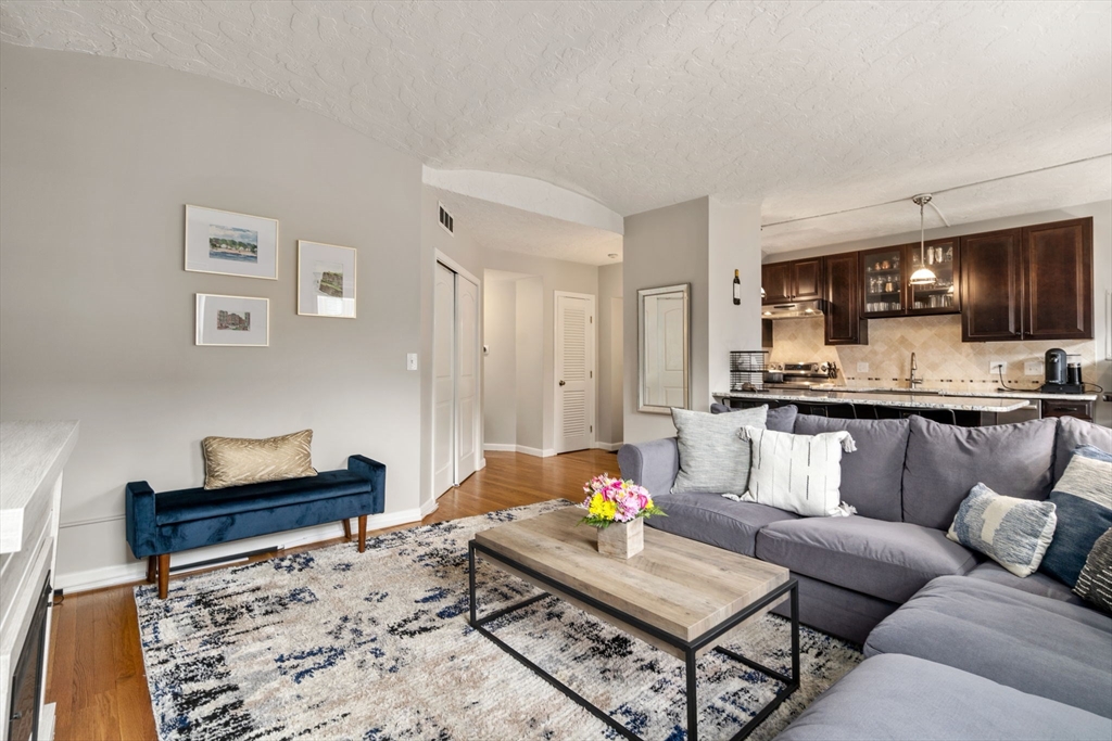 9-15 Battery St 7