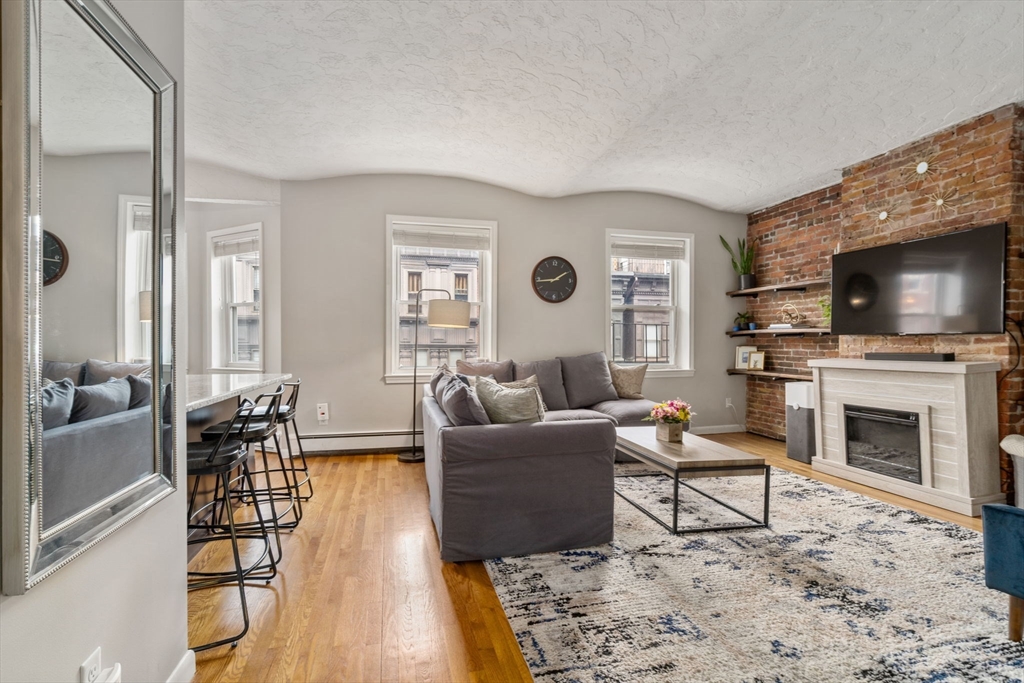 9-15 Battery St 7