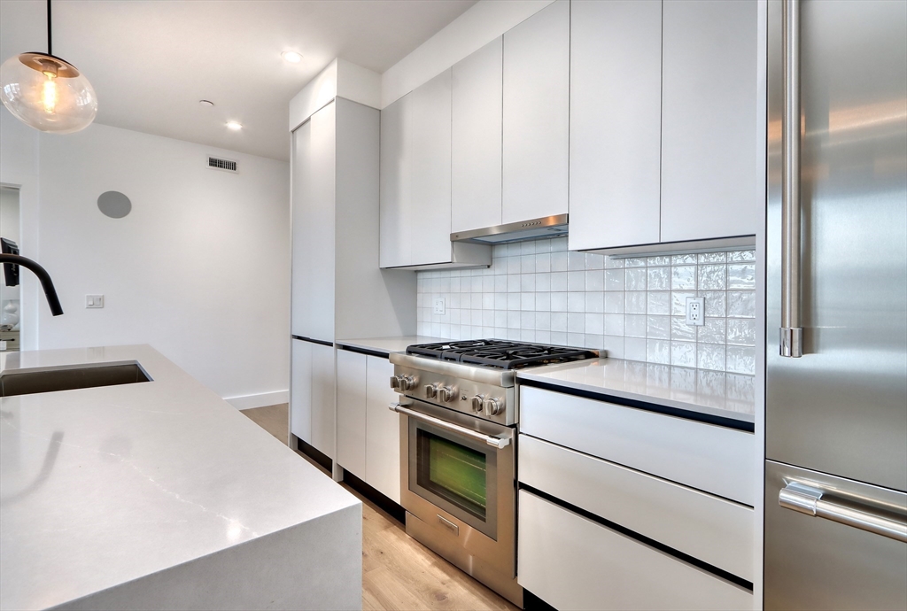 472 West Broadway 204