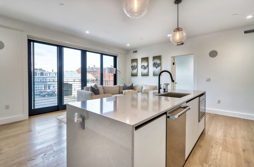 472 West Broadway 204