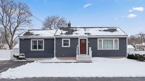 80 Redfield Rd Wakefield MA 01880